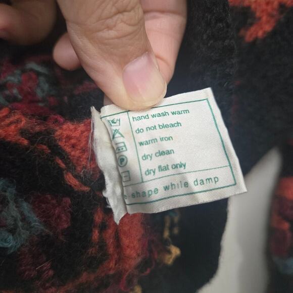 Vintage Laura Ashley Chunky Knit Wool Sweater Size S Black Floral Embroidery - Picture 8 of 8